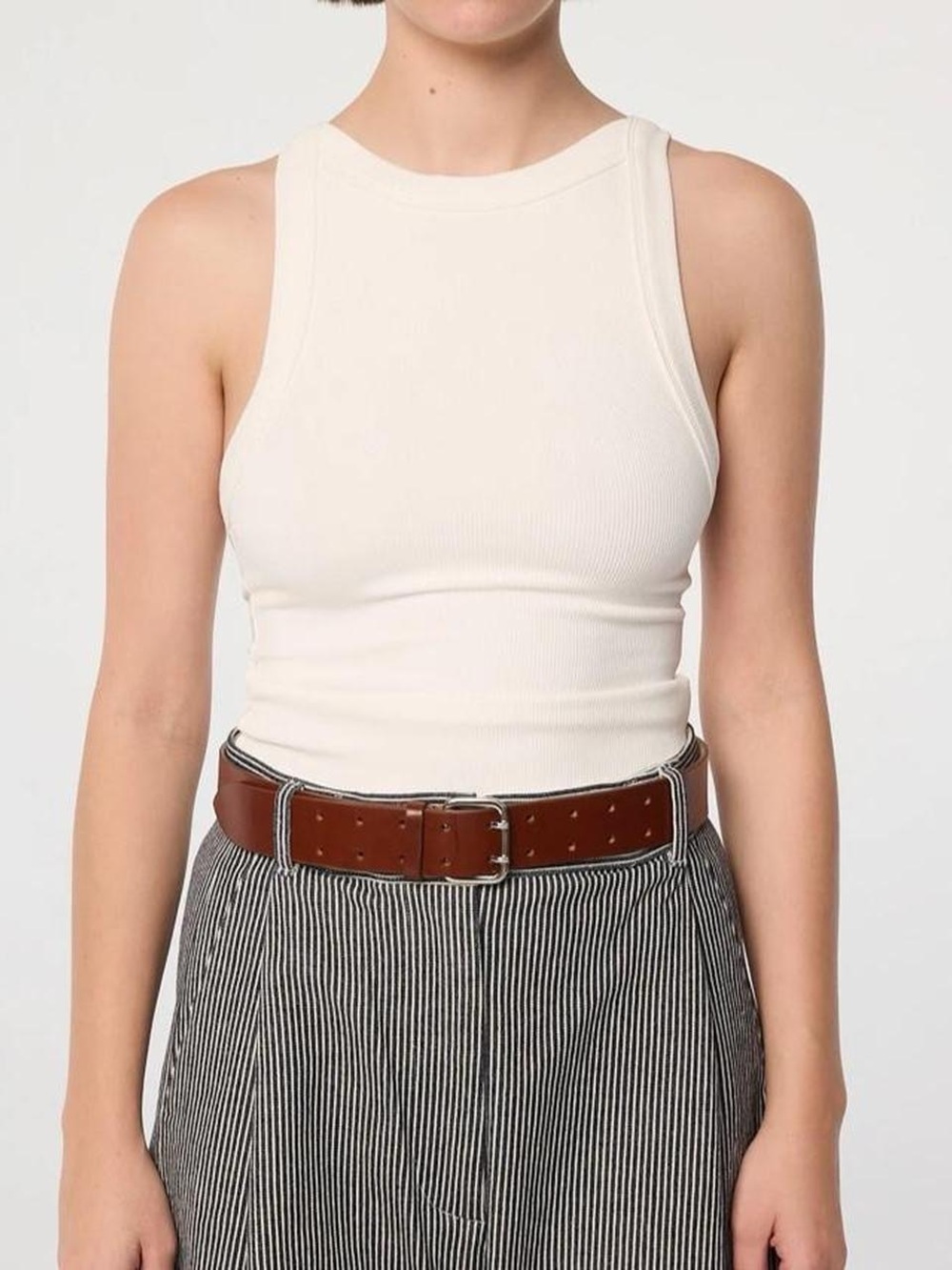 White Ribbed Open Back Tank Top✨ - Picture 4 of 6